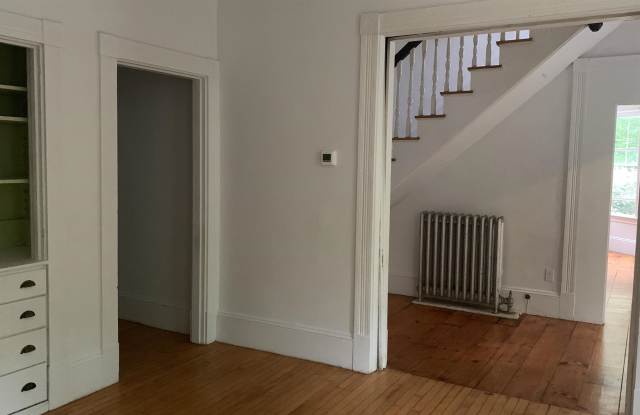 34 Lexington Street Gallery 3