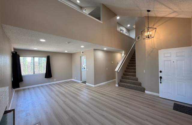 West Palmdale 4 Bedroom + 3 Bathroom !! Gallery 4