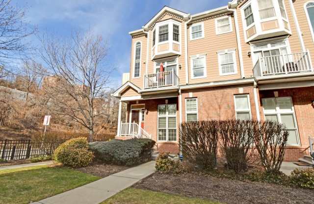 314 MIDLAND CT - 314 Midland Court, West New York, NJ 07093