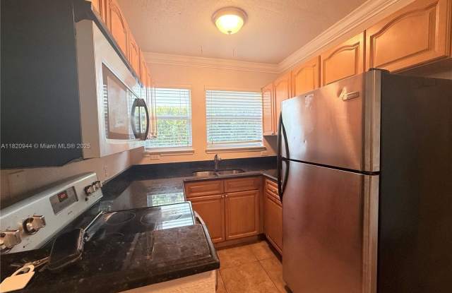 865 W 39th St photos photos