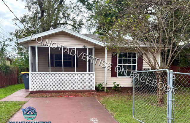 Lovely 4 Bedroom 2 Bathroom now available for rent! - 2892 Spencer Street, Jacksonville, FL 32254 Lovely 4 Bedroom 2 Bathroom now available for rent! - 2892 Spencer Street, Jacksonville, FL 32254