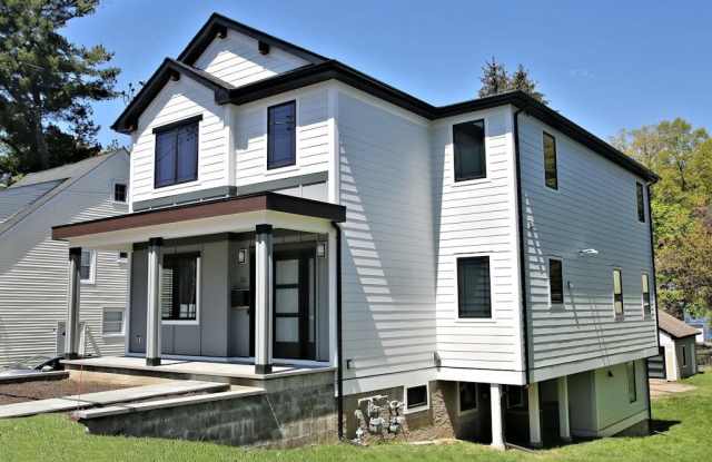 23 Hudson Avenue photos photos