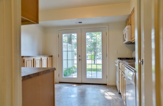 Potomac Commons Gallery 2
