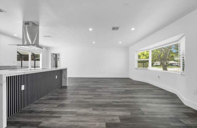 1650 NW 9TH Street Gallery 3