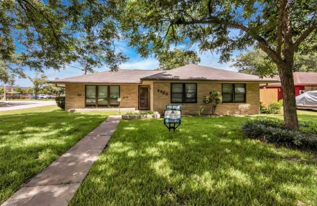 6803 Roxbury Rd - 6803 Roxbury Road, Houston, TX 77087