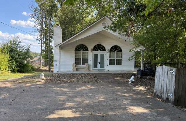 13301 Kanis Rd. Upper Apt, Little Rock AR 72211 Gallery 1