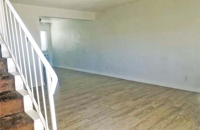 4343 Farquhar Avenue Gallery 4