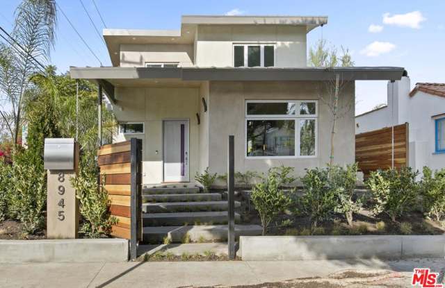 8945 ASHCROFT Avenue Gallery 2