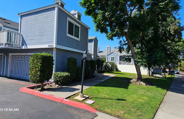 MIRA MESA / Canyon Colony - Nice 3 Bedroom / 3 Bath Townhouse. AVAILABLE 09/05/2025. photos photos