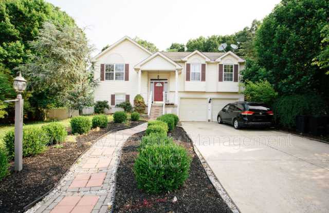 712 Sage Hill  Dr - 712 Sage Hill Drive, Gloucester County, NJ 08090