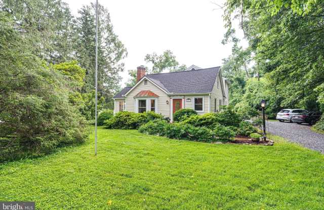 423 W COLONIAL HIGHWAY - 423 West Colonial Highway, Loudoun County, VA 20158
