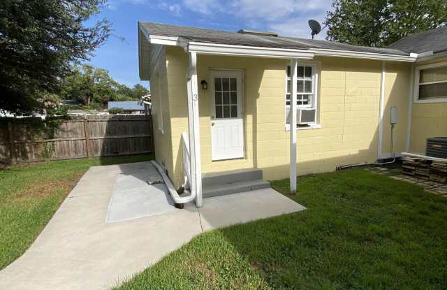 1535 PARKWOOD Street Gallery 1