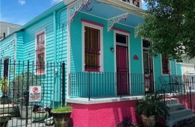 608 SPAIN Street - 608 Spain Street, New Orleans, LA 70117