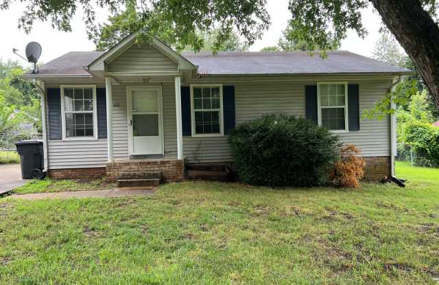 Cute Single Family Home - 440 Pembroke Oak Grove Road, Oak Grove, KY 42262