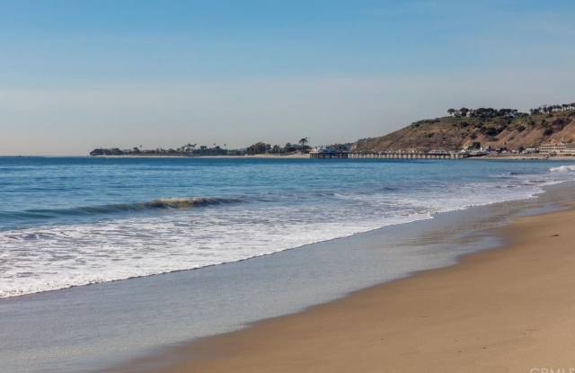22160 Pacific Coast Gallery 4