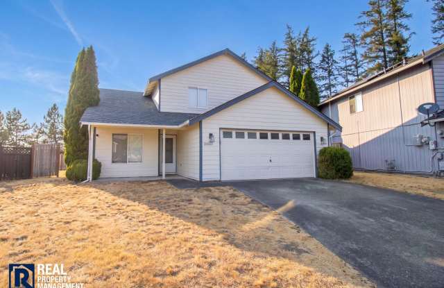 Updated 4-Bedroom Hidden Village Home | Smart Appliances, A/C & Expansive Fenced Yard photos photos