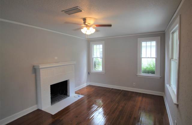 2767 Dellwood Avenue Gallery 4
