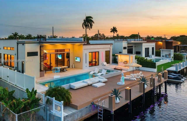 2225 NE 19th St - 2225 Northeast 19th Street, Fort Lauderdale, FL 33305