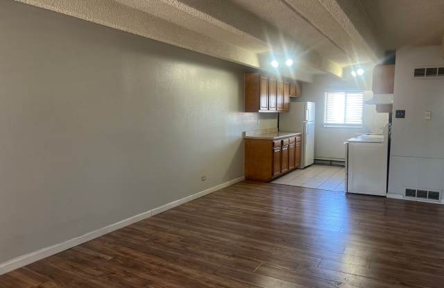 1 bedroom condo in Yosemite Court Condominiums! Available Now! photos photos