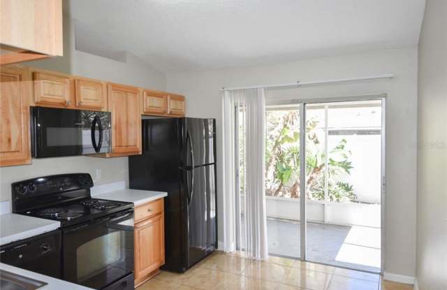 1003 PINEHAVEN COURT Gallery 3