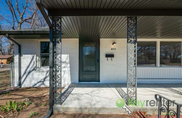 Freshly renovated 3 bedroom ranch in established neighborhood close to schools - 600 East Greenway Street, Derby, KS 67037