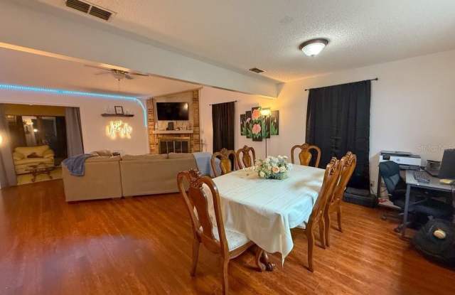 35058 WHISPERING OAKS Boulevard Gallery 3