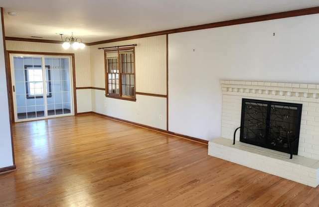9839 LEES MILL Road Gallery 2