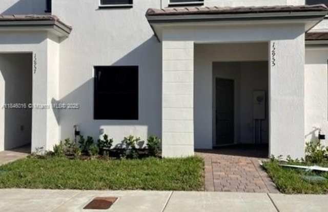 12955 SW 233rd Ter photos photos