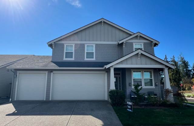 2 Story Corner Lot Home for Lease in Kennedy Farms in Ridgefield - 4201 S. Willow Dr Gallery 1