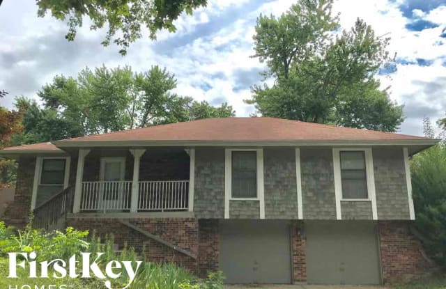 2000 SW Speas Dr Blue - 2000 S Speas Dr, Blue Springs, MO 64014