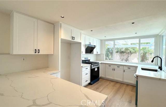 15451 Alsace Circle Gallery 4