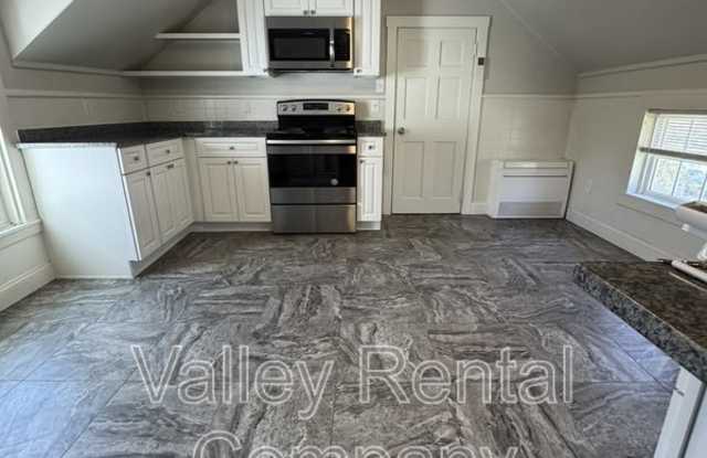 39 Middle Street - 2 - 39 Middle Street, Hampshire County, MA 01035