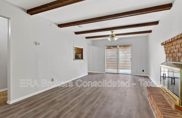 14301 Brook Hollow Gallery 3