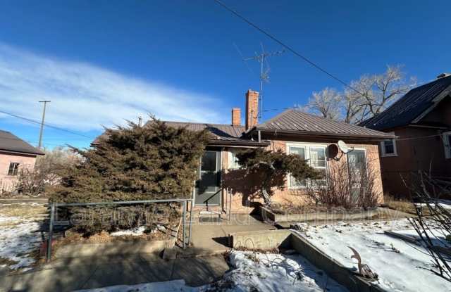 154 1/2 North Hodgeman Street photos photos