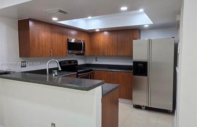 10805 NW 7th St photos photos