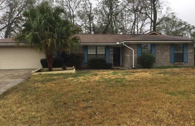 2379 TIMBER LN - 2379 Timber Lane, Lakeside, FL 32065