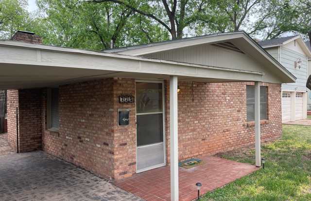 1 bedroom, 1 bath cottage! Minimum 600 credit score required photos photos