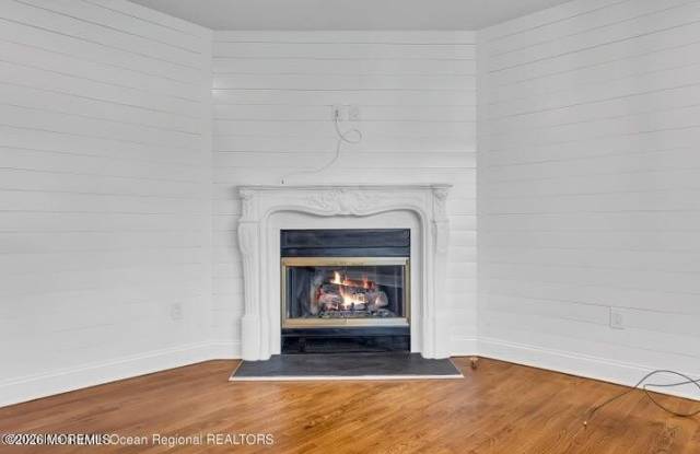 19 Bradley Avenue Gallery 4