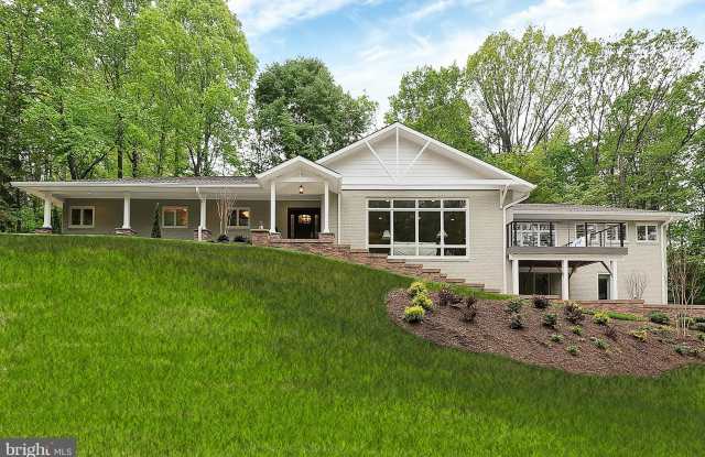 803 E SEMINARY AVENUE - 803 East Seminary Avenue, Hampton, MD 21286