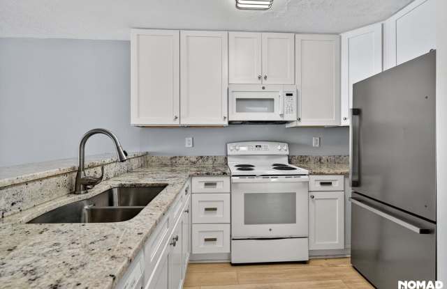 Charming 2BR Condo in Wilmington - 209 Sunn Aire Court, Wilmington, NC 28405