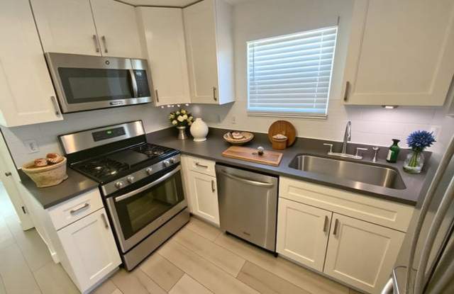 126 N Palmway 1, Lake Worth Beach, FL 33460 photos photos