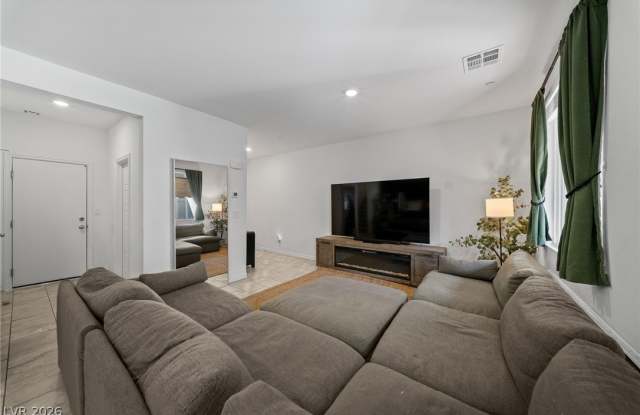 1543 Eliana Crossing Place Gallery 3