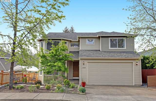 IMMACULATE & LOVELY 5 bed, 3 bath, + huge bonus room that can serve as a 5th bedroom, 2 car garage photos photos