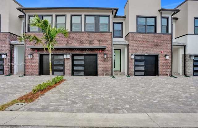 8339 NW 7th Pl photos photos