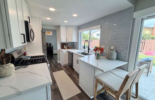 Bright, Updated 4-Bedroom Home in Oceanside! Gallery 4