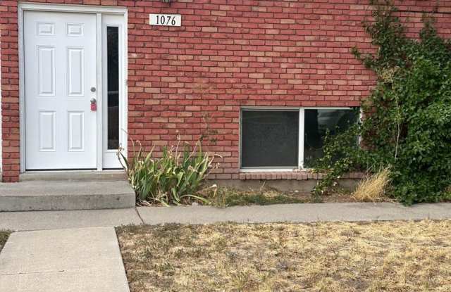2 Bed 1 Bath Rental in Orem Gallery 1