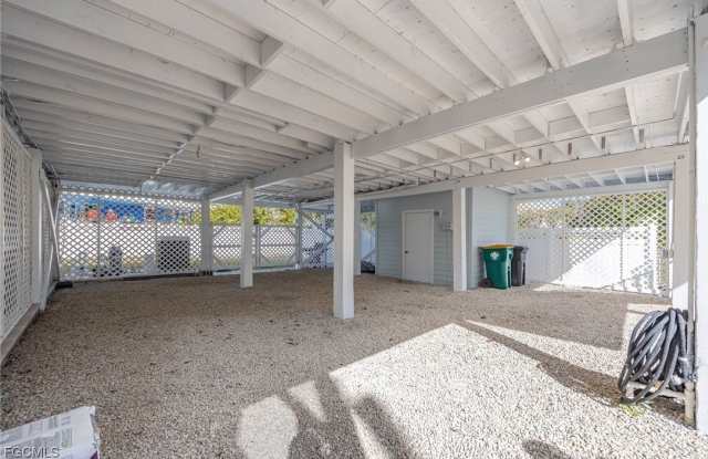 424 Lagoon Drive Gallery 4
