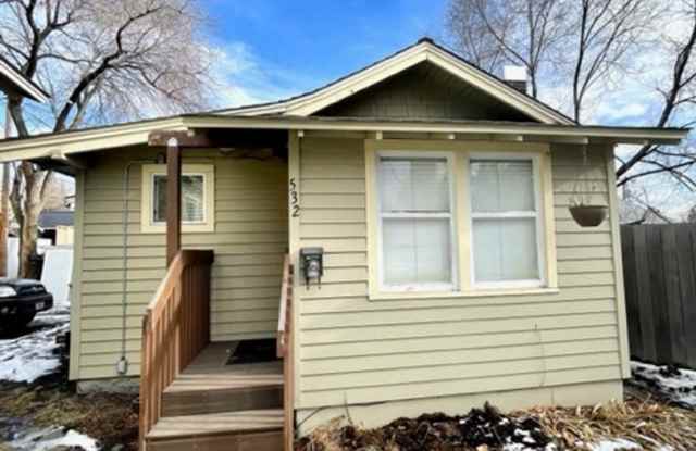 Cute westside cottage, close to downtown W/S/G included! photos photos