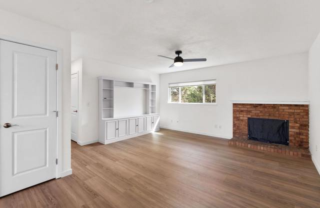 Students Welcome! Updated 2 Bedroom 1 Bath near Foothills Mall photos photos