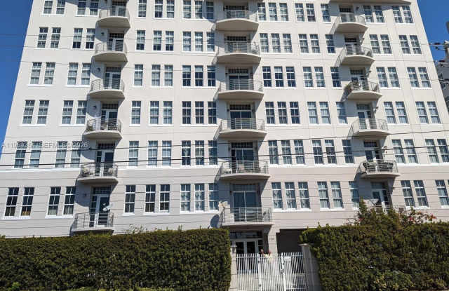 1789 NE Miami Gardens Dr photos photos